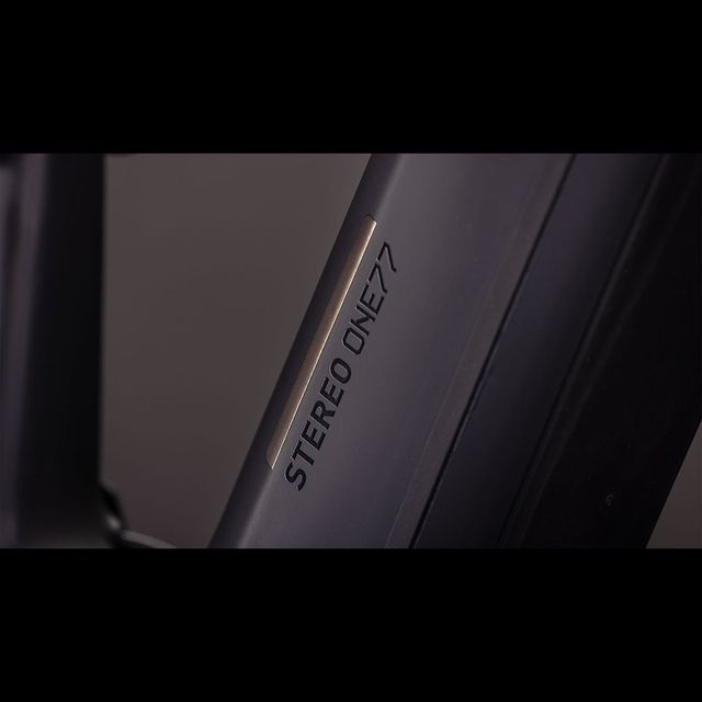 CUBE Stereo Hybrid ONE77 HPC SLX 800 sähköpyörä CUBE Stereo Hybrid ONE77 HPC SLX 800 sähköpyörä